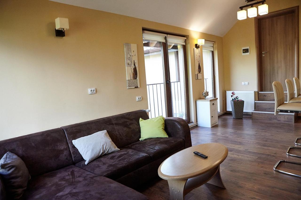 Apartament Rozelor Braşov Exterior foto